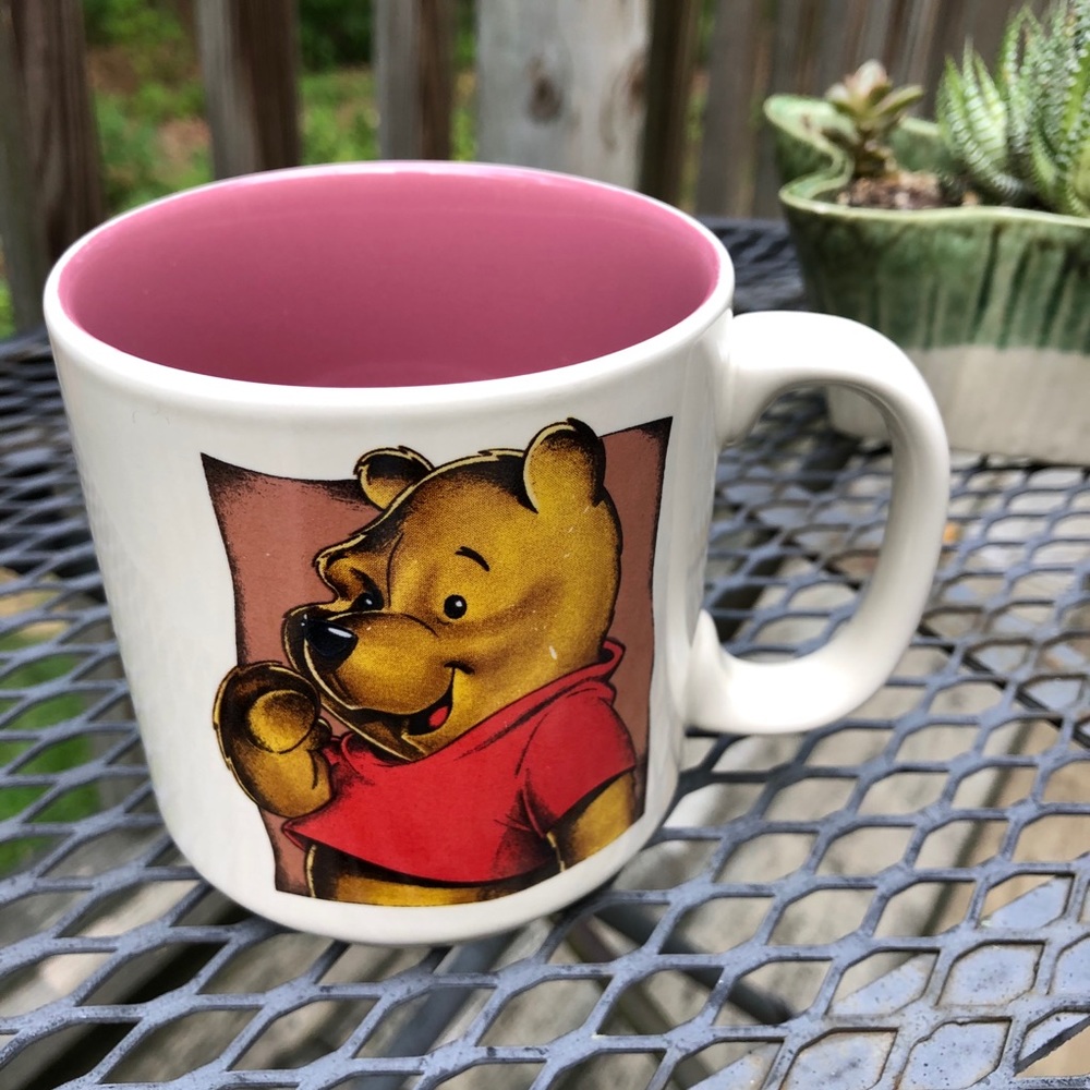 Adorable Disney Winnie the Pooh Collectible Mug